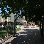 голдън лайн 4*