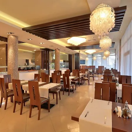 Golden Line Apartahotel