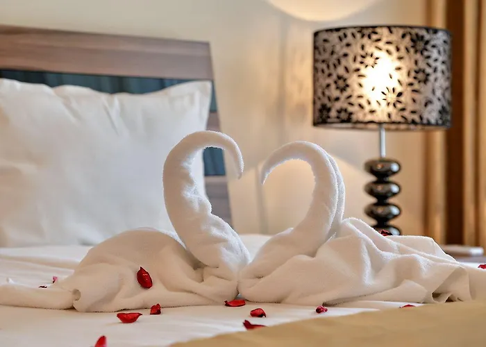 Golden Line Aparthotel 4*