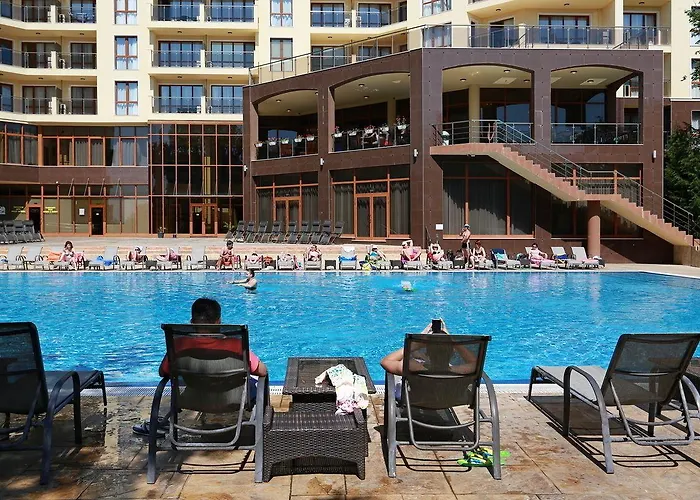 Aparthotel Golden Line 4*