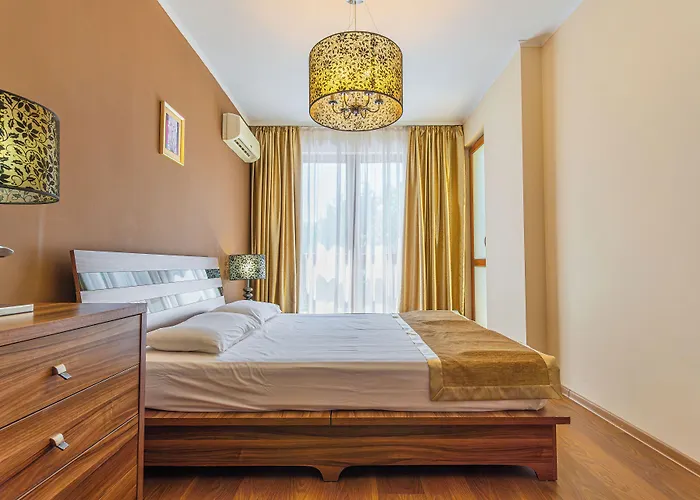 Golden Line Aparthotel