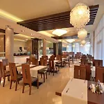 Golden Line Aparthotel 4*