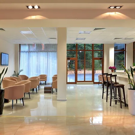 Aparthotel Golden Line 4*