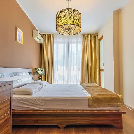 Golden Line Aparthotel