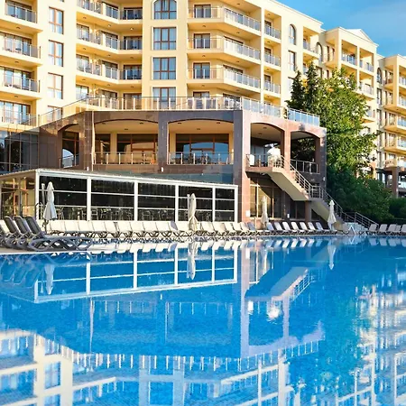 Golden Line Aparthotel 4*