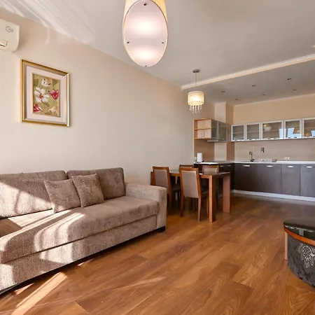 Golden Line Aparthotel 4*