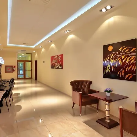 Golden Line Hotel de apartamente Nisipurile de Aur