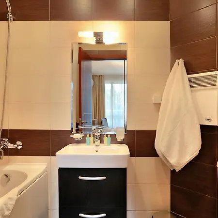 Golden Line Apart Otel Altın Kumlar