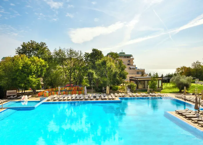 Golden Line Golden Sands